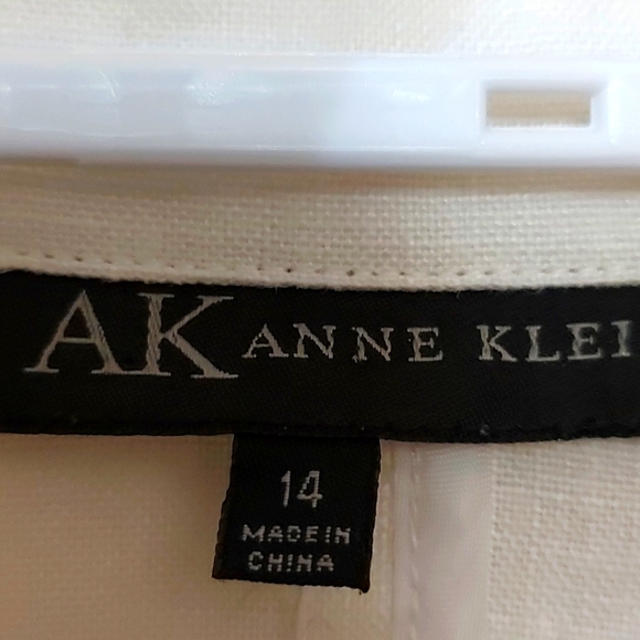Anne Klein linen 3/4 top - Picture 4 of 10
